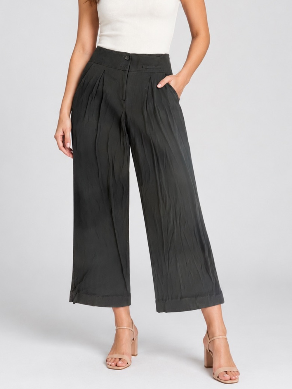 Giorgio Armani Black Pleated Wide Leg Trousers Pants Italy Size 40 US Sz 6 - Picture 1 of 10